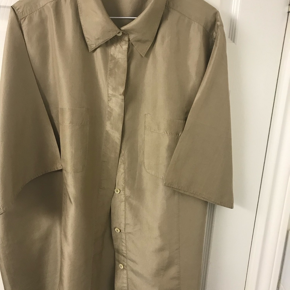 Persona Cream Button-Up Shirt for Casual Wear